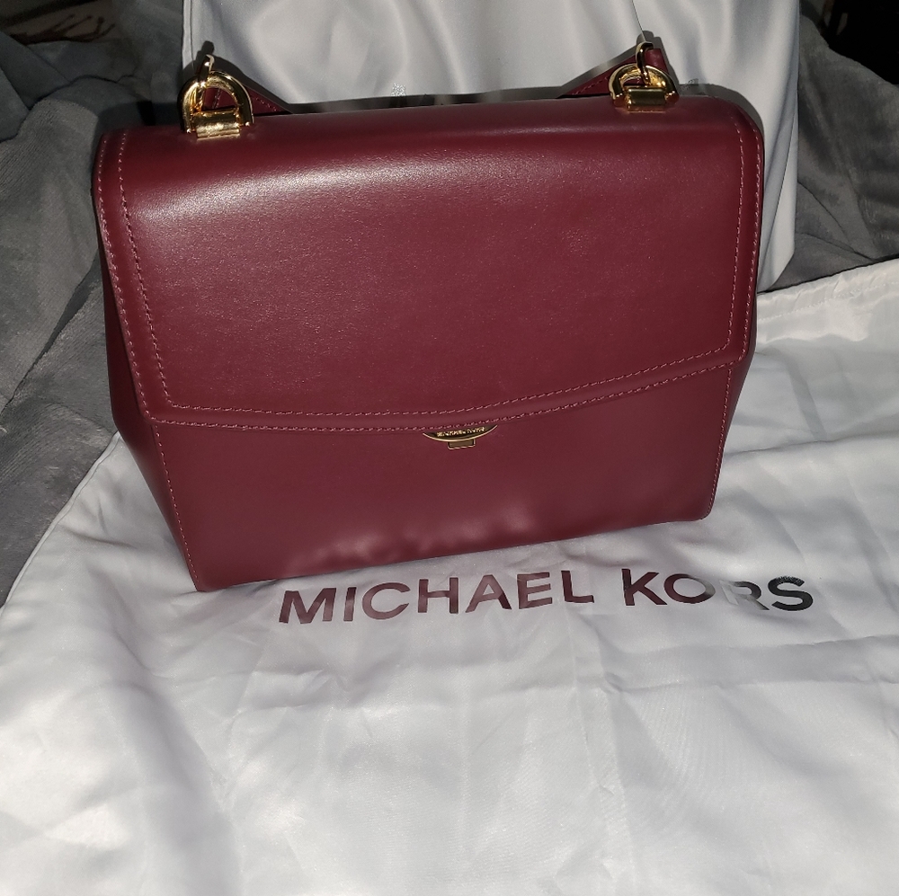 Michael Kors Ava
